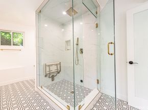 1516 N Beverly Glen Boulevard, Los Angeles CA 90077