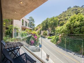 1516 N Beverly Glen Boulevard, Los Angeles CA 90077