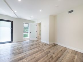 1516 N Beverly Glen Boulevard, Los Angeles CA 90077