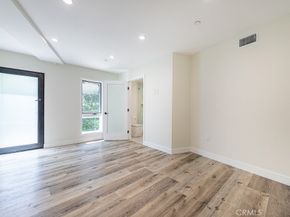 1516 N Beverly Glen Boulevard, Los Angeles CA 90077