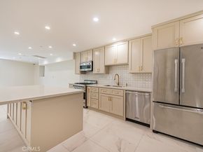 1516 N Beverly Glen Boulevard, Los Angeles CA 90077