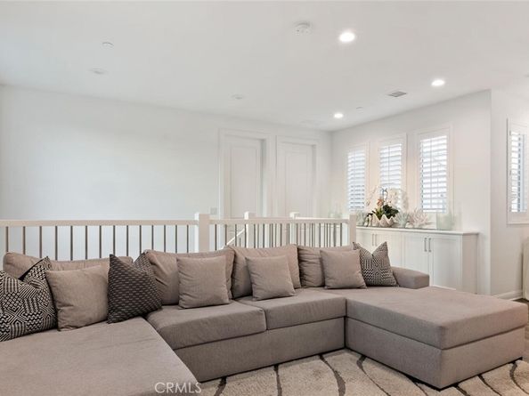 20732 W Beech Circle, Porter Ranch CA 91326