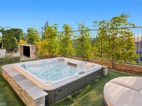 20732 W Beech Circle, Porter Ranch CA 91326
