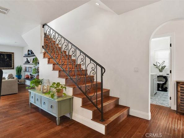 8921 Geyser Avenue, Northridge CA 91324