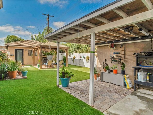 8921 Geyser Avenue, Northridge CA 91324