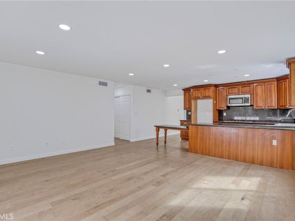 15029 Harvest, San Fernando CA 91345