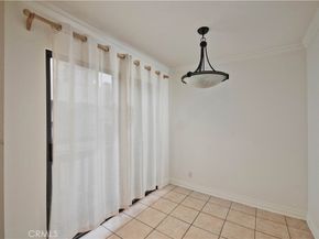 5711 Owensmouth Avenue 117, Woodland Hills CA 91367