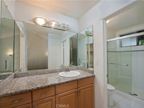 5711 Owensmouth Avenue 117, Woodland Hills CA 91367