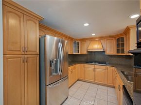 5711 Owensmouth Avenue 117, Woodland Hills CA 91367