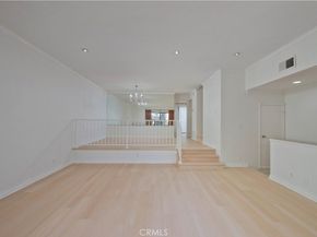 5711 Owensmouth Avenue 117, Woodland Hills CA 91367