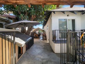 919 919 1/2 W 49th, Los Angeles CA 90037