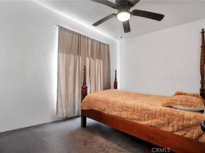 919 919 1/2 W 49th, Los Angeles CA 90037