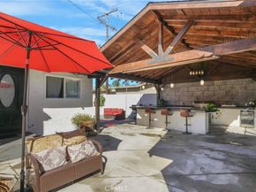 919 919 1/2 W 49th, Los Angeles CA 90037