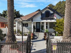 919 919 1/2 W 49th, Los Angeles CA 90037