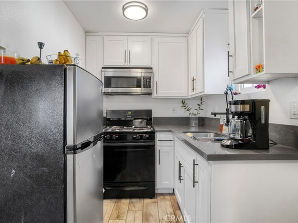 919 919 1/2 W 49th, Los Angeles CA 90037
