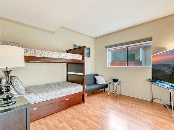 1523 E Windsor 208A, Glendale CA 91205