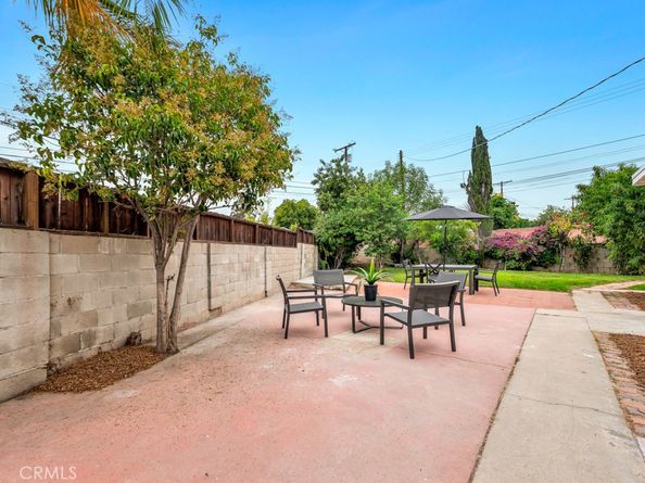 11552 11552 Fellows, Pacoima CA 91331