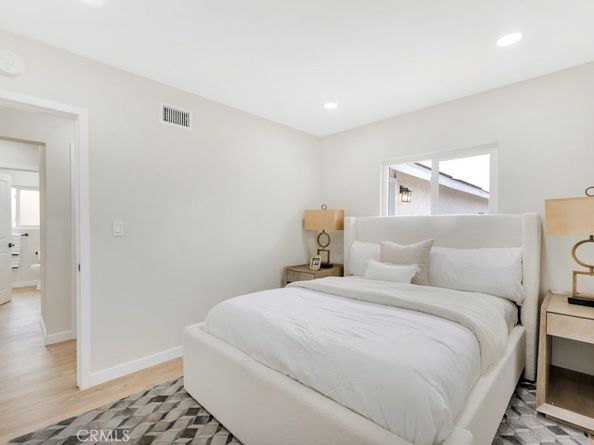 11552 11552 Fellows, Pacoima CA 91331