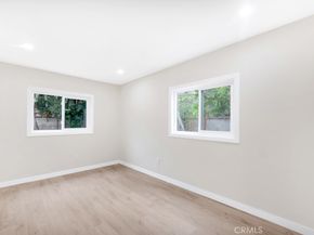 11552 11552 Fellows, Pacoima CA 91331