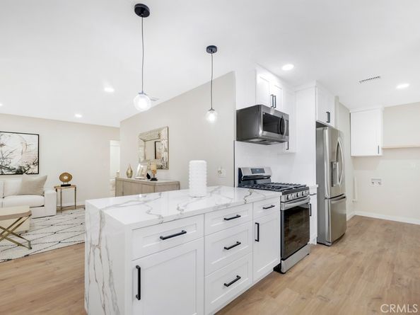 11552 11552 Fellows, Pacoima CA 91331