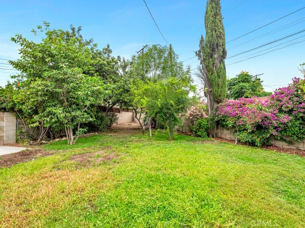 11552 11552 Fellows, Pacoima CA 91331