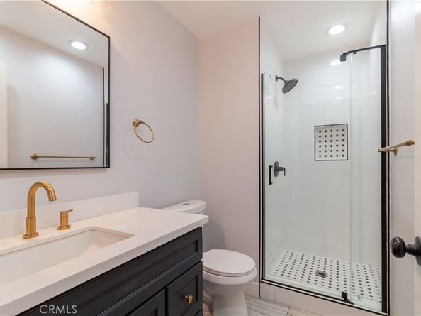 9047 Langdon Avenue 22, North Hills CA 91343