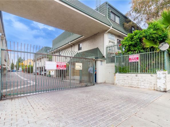 9047 Langdon Avenue 22, North Hills CA 91343