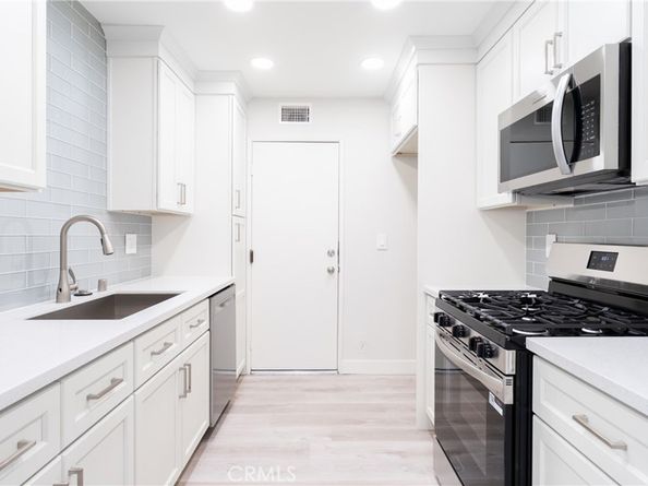 12302 Runnymede Street 4, North Hollywood CA 91605