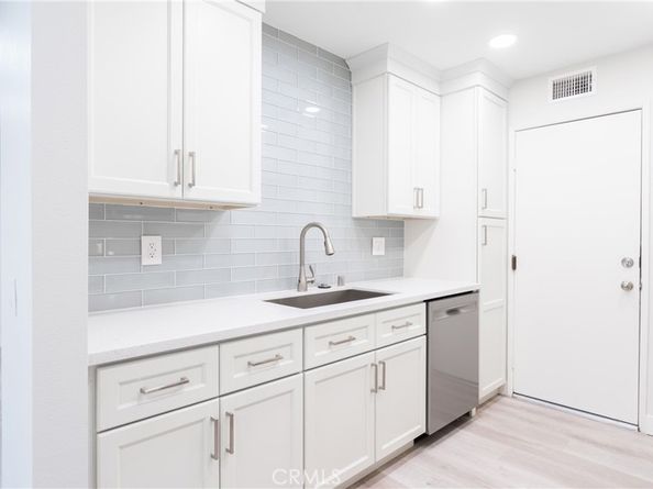 12302 Runnymede Street 4, North Hollywood CA 91605