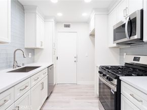 12302 Runnymede Street 4, North Hollywood CA 91605