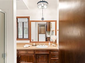 2171 McKain Street, Calabasas CA 91302