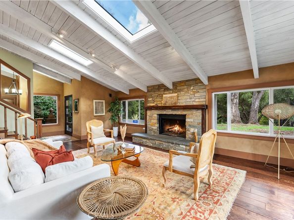 2171 McKain Street, Calabasas CA 91302