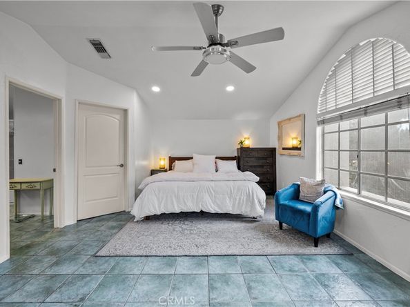 22371 Mission Circle, Chatsworth CA 91311