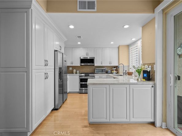 22371 Mission Circle, Chatsworth CA 91311