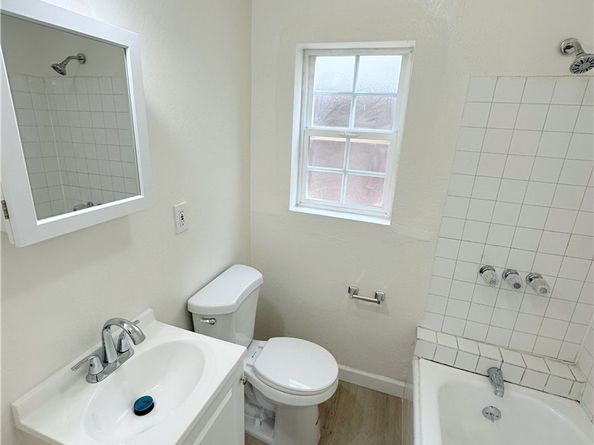 1528 N Alexandria, Los Angeles CA 90027