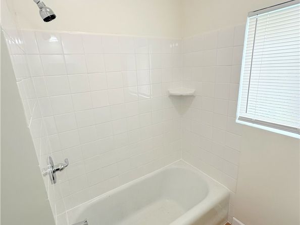 1528 N Alexandria, Los Angeles CA 90027