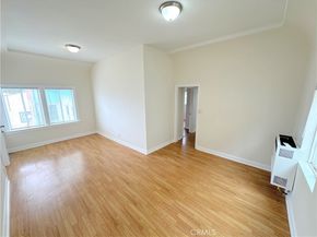 1528 N Alexandria, Los Angeles CA 90027