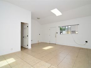 19324 Victory Boulevard, Reseda CA 91335