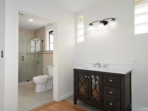 19324 Victory Boulevard, Reseda CA 91335