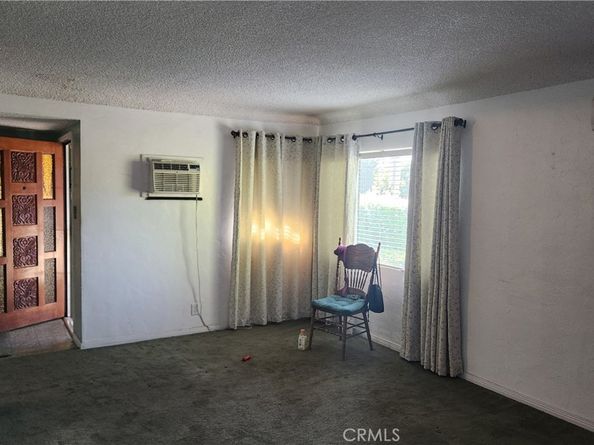 13754 Weidner, Pacoima CA 91331