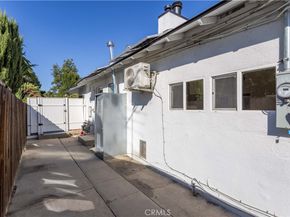 15756 Hart Street, Lake Balboa CA 91406