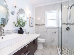 15756 Hart Street, Lake Balboa CA 91406