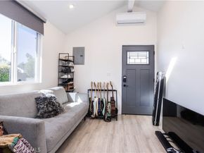 15756 Hart Street, Lake Balboa CA 91406