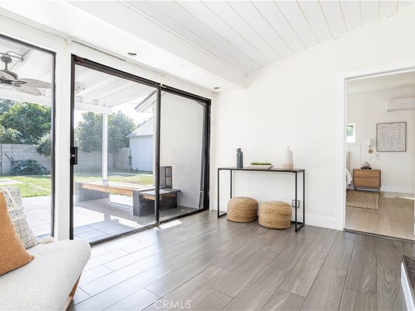 15756 Hart Street, Lake Balboa CA 91406