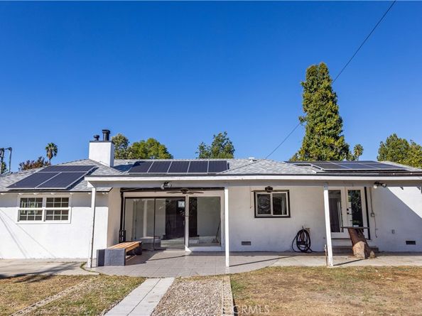 15756 Hart Street, Lake Balboa CA 91406