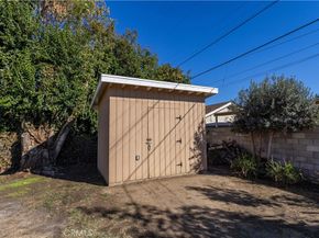 15756 Hart Street, Lake Balboa CA 91406