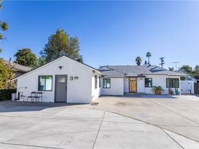 15756 Hart Street, Lake Balboa CA 91406