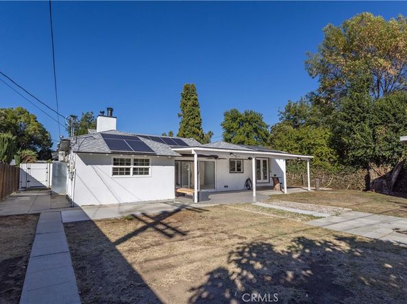 15756 Hart Street, Lake Balboa CA 91406