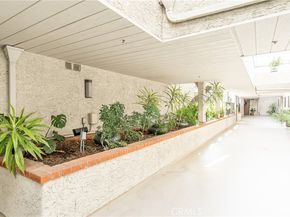 1900 Vine 214, Hollywood CA 90068