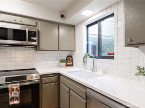 1900 Vine 214, Hollywood CA 90068